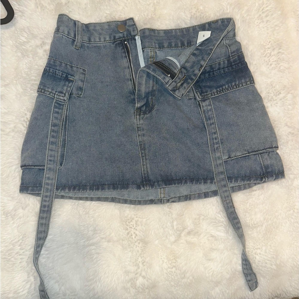 Stylish Denim Mini Skirt with Belted Design
